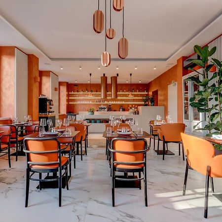 Hotel Central Park 波杰布拉迪 外观 照片