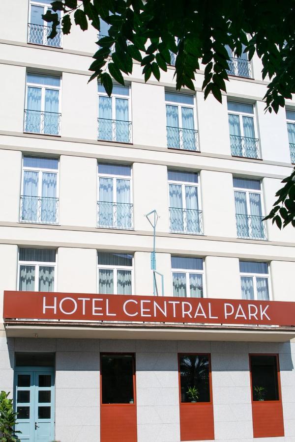 Hotel Central Park 波杰布拉迪 外观 照片